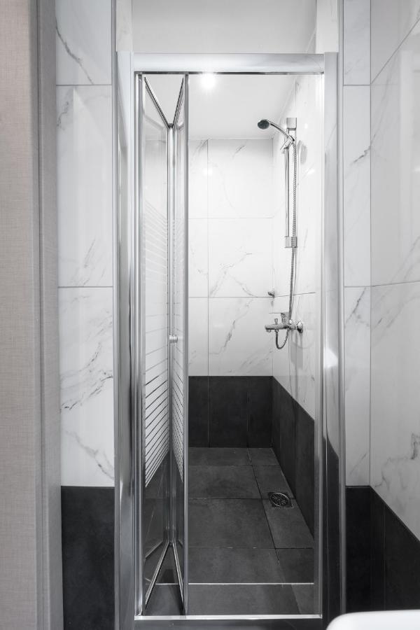 Breez Apartments, The Luxury Suites テッサロニキ エクステリア 写真