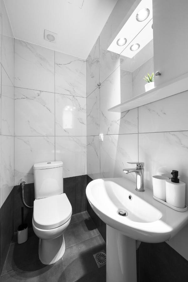 Breez Apartments, The Luxury Suites テッサロニキ エクステリア 写真